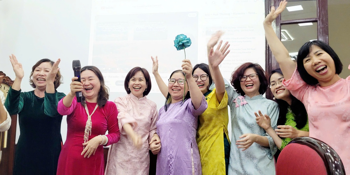 Báo Phụ nữ Việt Nam rộn ràng hưởng ứng Tuần lễ Áo dài 2026- Ảnh 14.