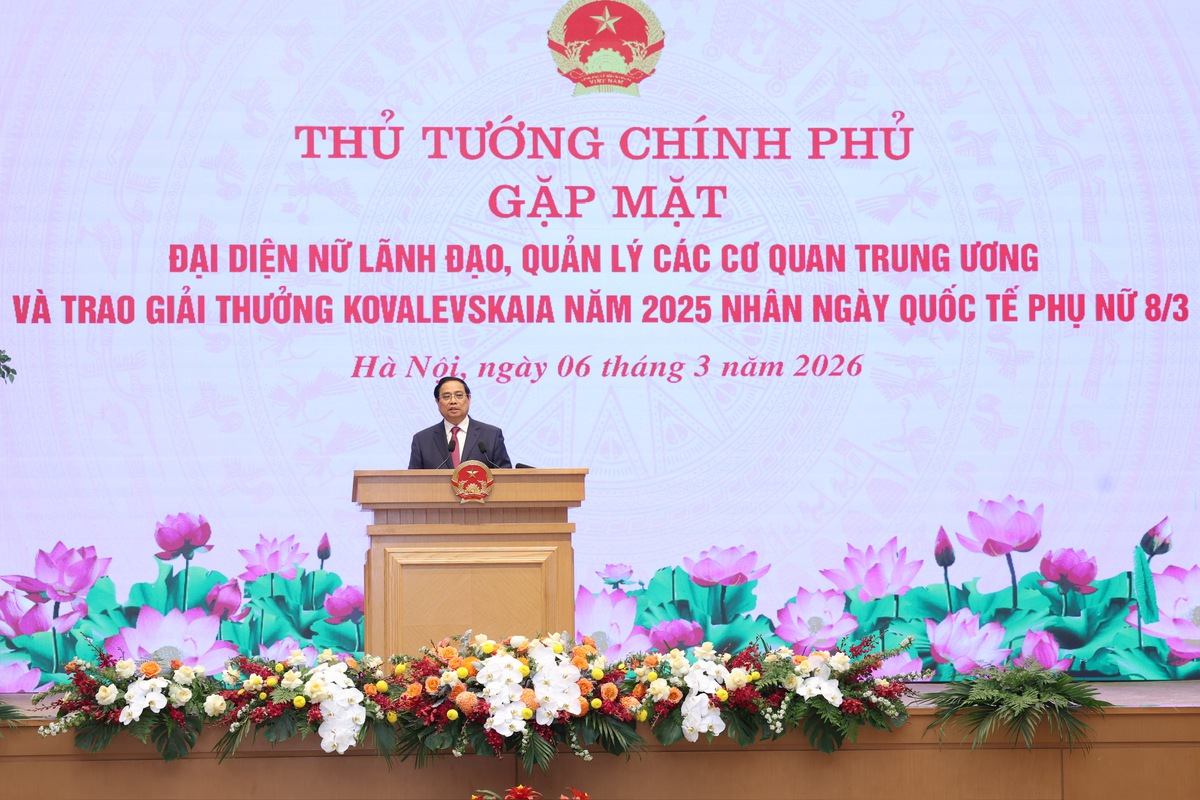 Thủ tướng gặp mặt đại diện nữ lãnh đạo, quản lý các cơ quan TW và trao Giải thưởng Kovalevskaia năm 2025- Ảnh 3.