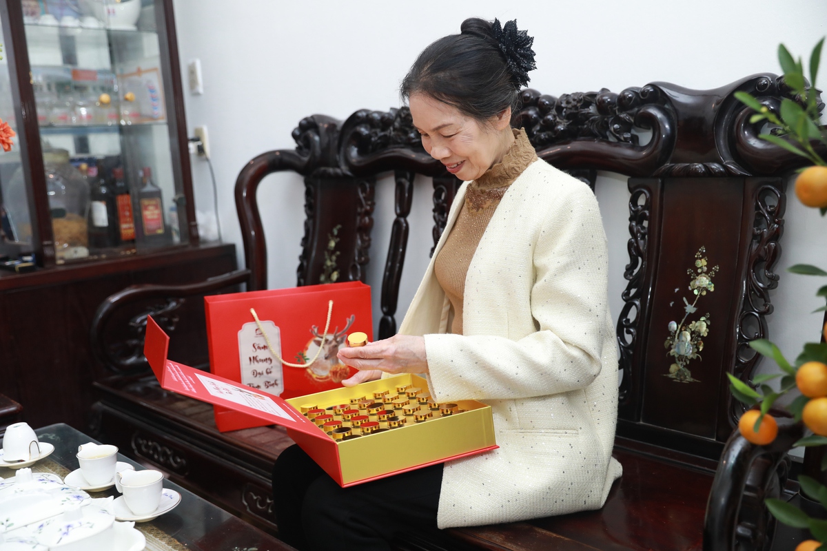 Nàng dâu tặng món quà 8/3 đặc biệt khiến mẹ chồng ưng ý khoe hàng xóm- Ảnh 3.