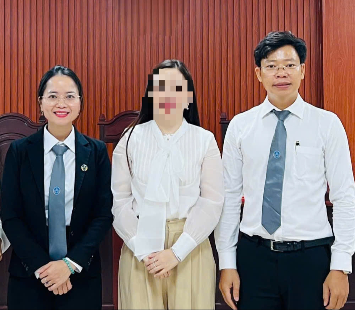 Trẻ bị bạo hành trong giờ ra chơi, nhà trường có vô can?- Ảnh 1.