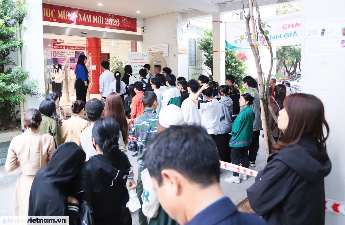 Hơn 16.500 thí sinh bước vào “cuộc đua” đánh giá năng lực của Đại học Quốc gia Hà Nội- Ảnh 1.