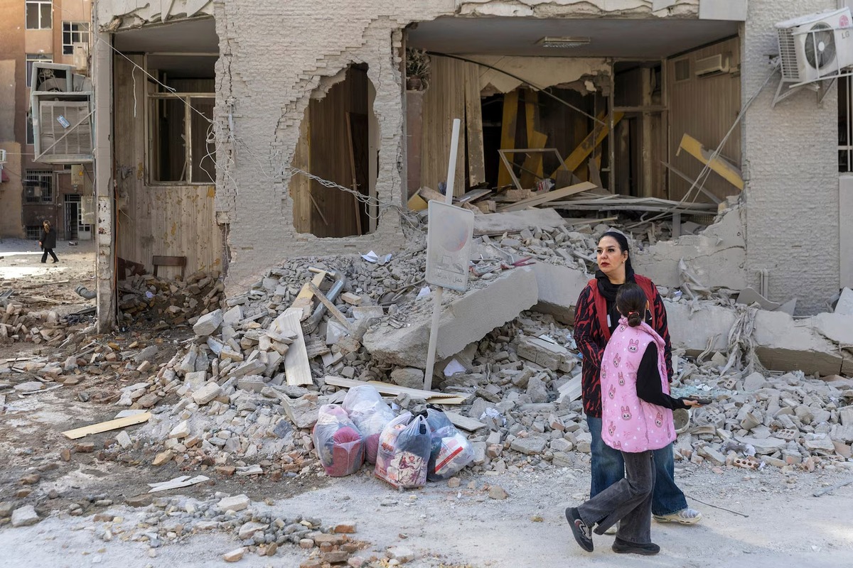 Sự tàn bạo của chiến tranh được đo bằng sinh mạng trẻ em trong xung đột ở Iran- Ảnh 3.