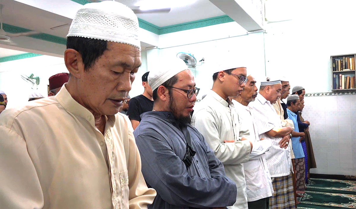 Lễ Ramadan ở TPHCM: Đàn ông vào bếp phục vụ bữa xả chay- Ảnh 1.
