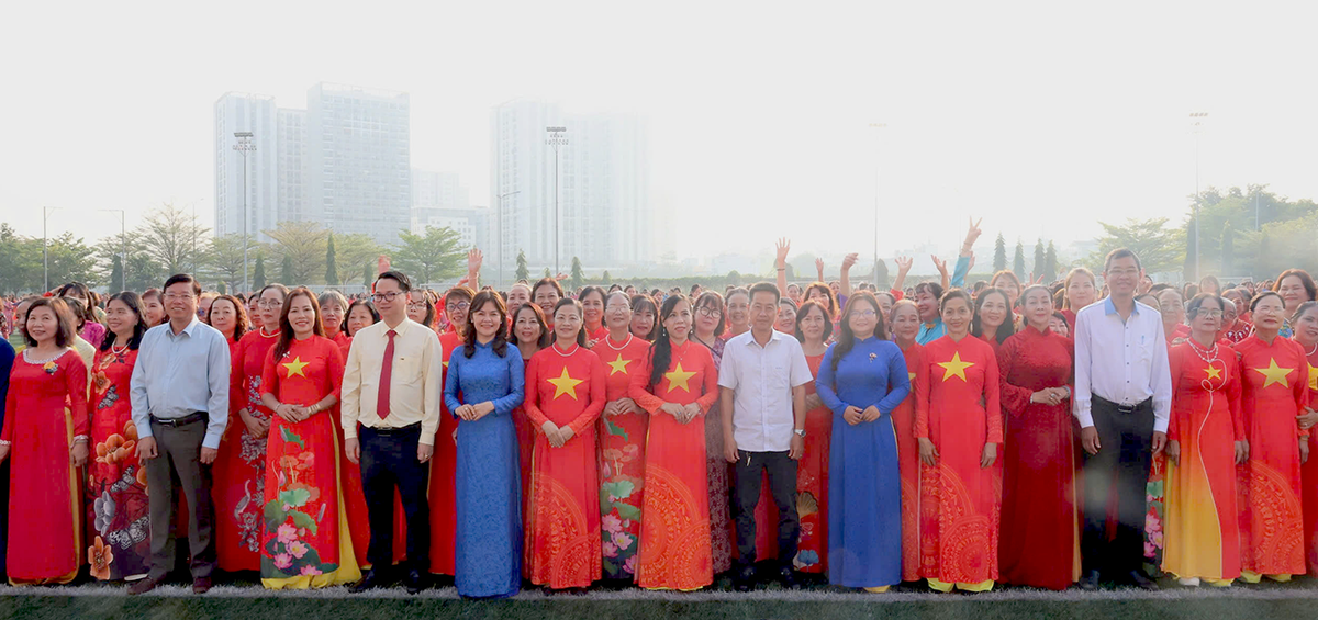 TPHCM: Hơn 3.000 người đồng diễn dân vũ kỷ niệm Ngày Quốc tế Phụ nữ 8/3- Ảnh 1.