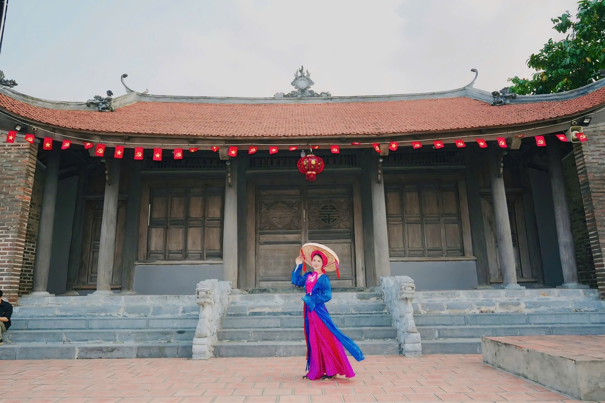 Sinh ra tại Yên Bái nhưng có ông bà tổ tiên quê ở Bắc Ninh, Ngọc Thanh cho biết cô luôn cảm nhận một sự gắn kết đặc biệt với vùng đất Kinh Bắc. "Tôi nghĩ trong mình có một phần hồn cốt Quan họ. Khi khoác áo tứ thân và nghe những câu hát cất lên, tôi có cảm giác như đang được trở về với cội nguồn", cô chia sẻ