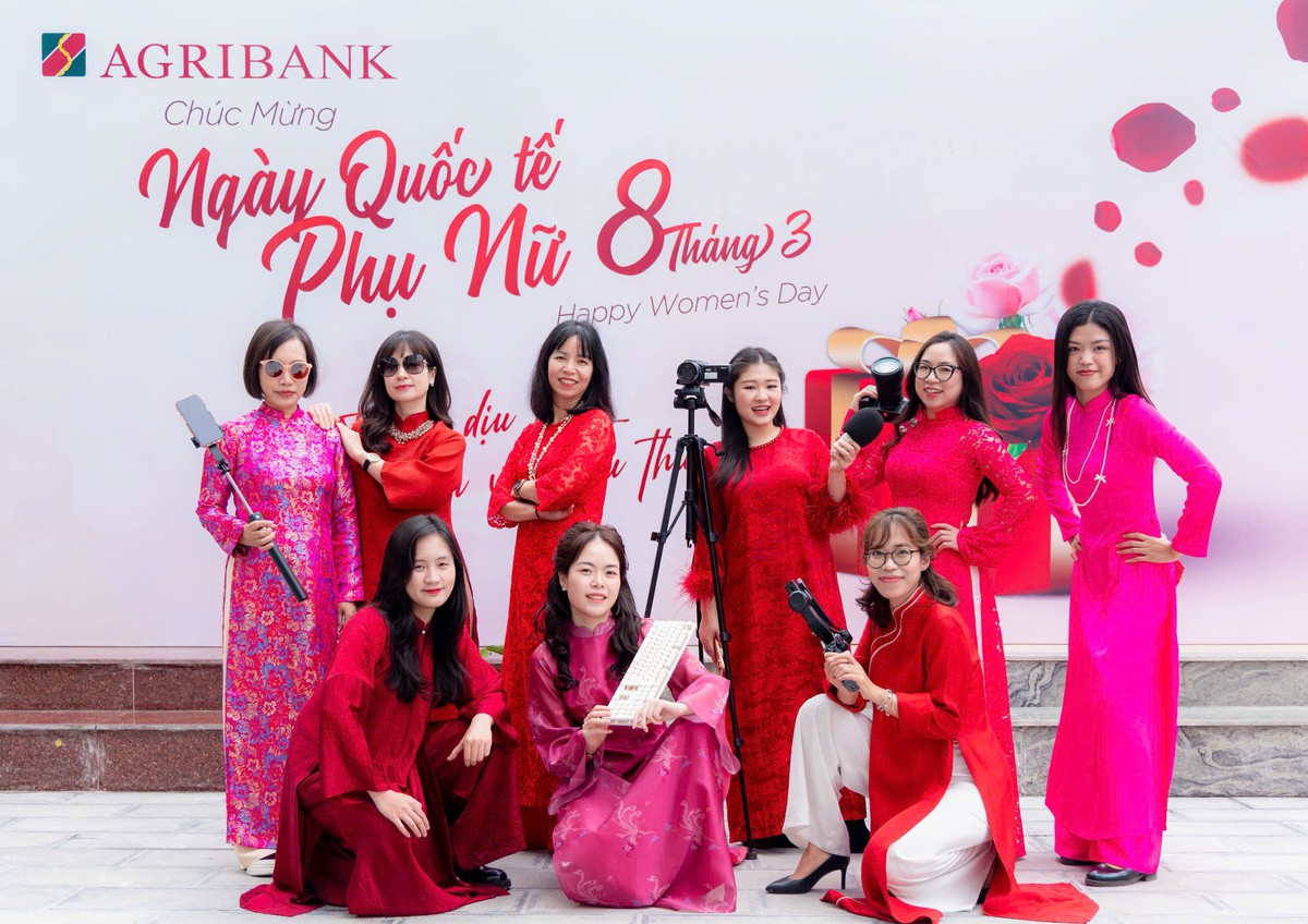 Lan tỏa vẻ đẹp phụ nữ Agribank trong tà áo dài- Ảnh 4.