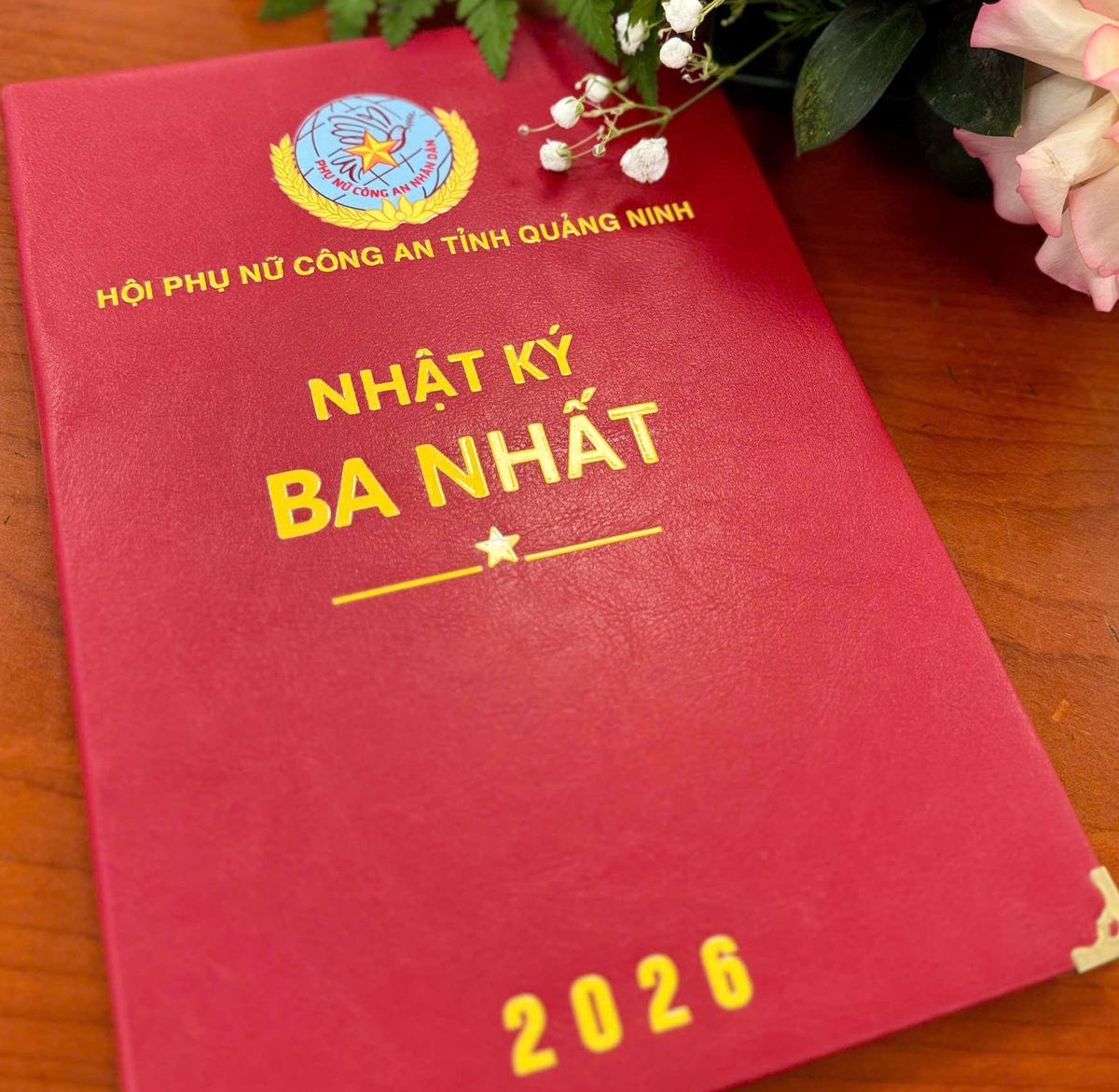 Phụ nữ Công an Quảng Ninh triển khai phong trào "Nhật ký Ba Nhất" - Ảnh 1.