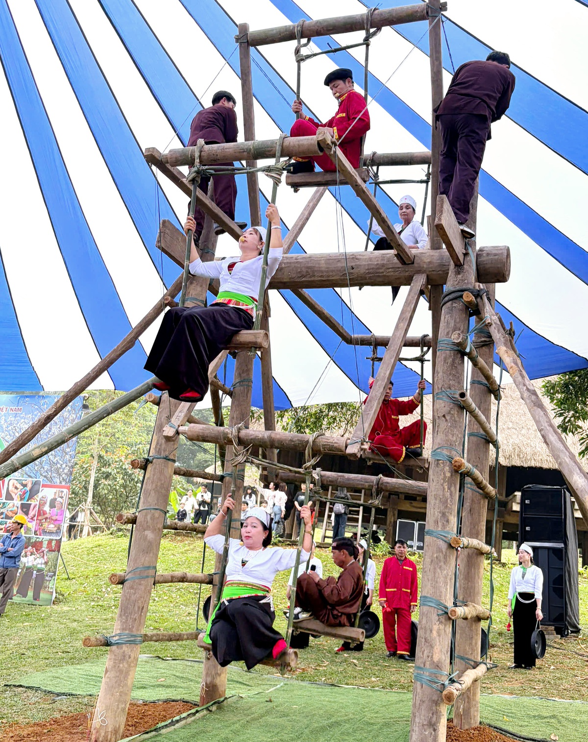 Tái hiện nghi lễ Ví đu của người Mường tại Hà Nội- Ảnh 2.