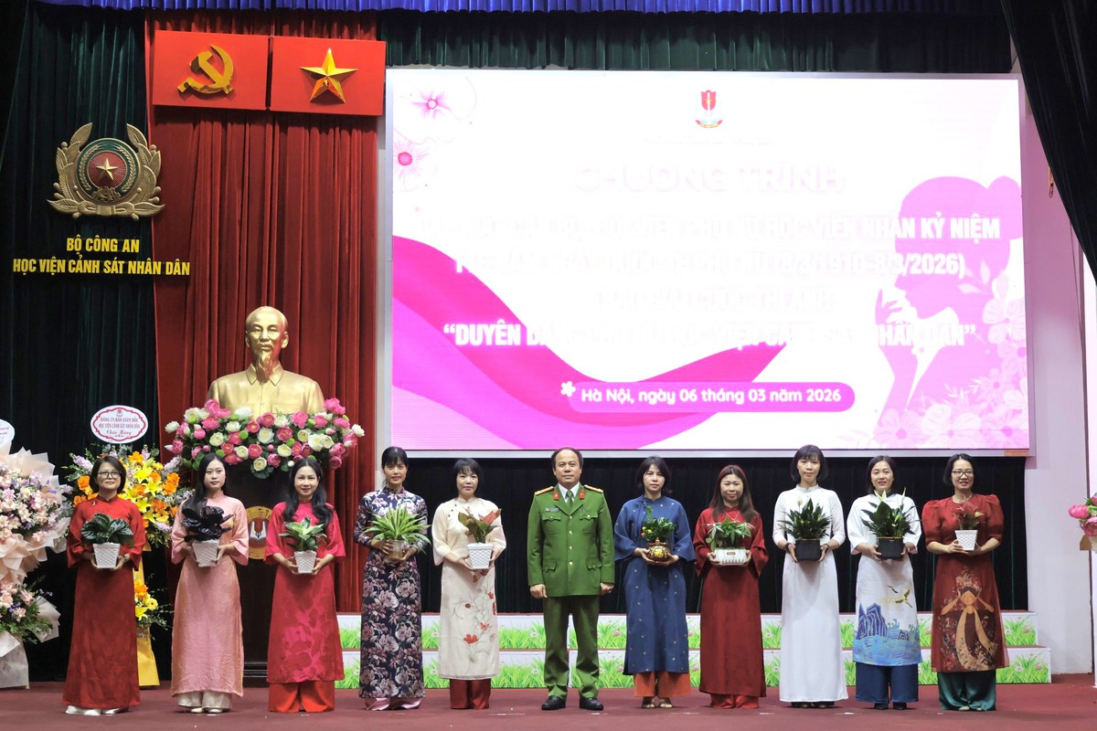 Gặp mặt cán bộ Hội và trao giải cuộc thi ảnh "Duyên dáng Phụ nữ Học viện Cảnh sát nhân dân"- Ảnh 2.