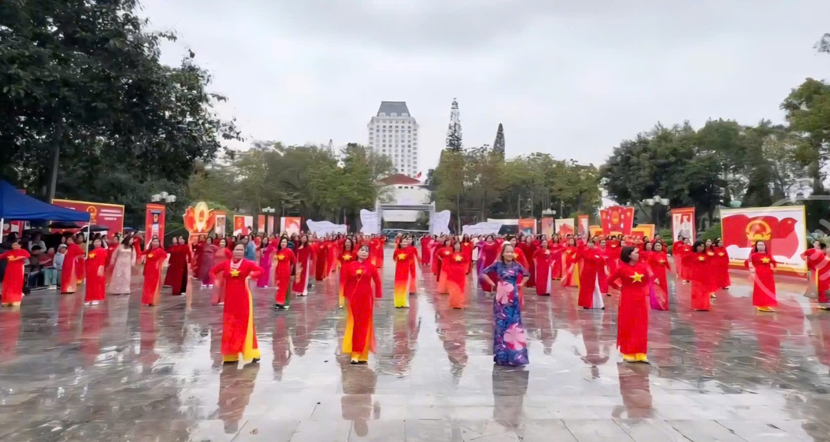 Đa sắc hoạt động chào mừng Ngày 8/3 của phụ nữ Lạng Sơn- Ảnh 1.