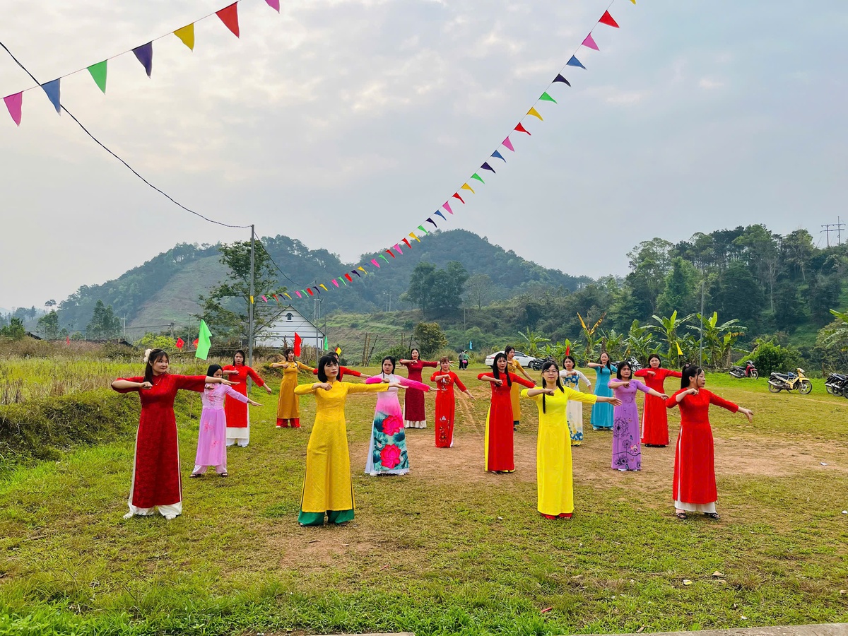 Đa sắc hoạt động chào mừng Ngày 8/3 của phụ nữ Lạng Sơn- Ảnh 11.