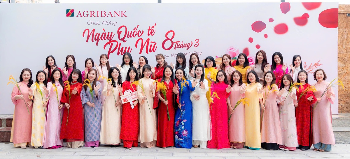 Lan tỏa vẻ đẹp phụ nữ Agribank trong tà áo dài- Ảnh 3.