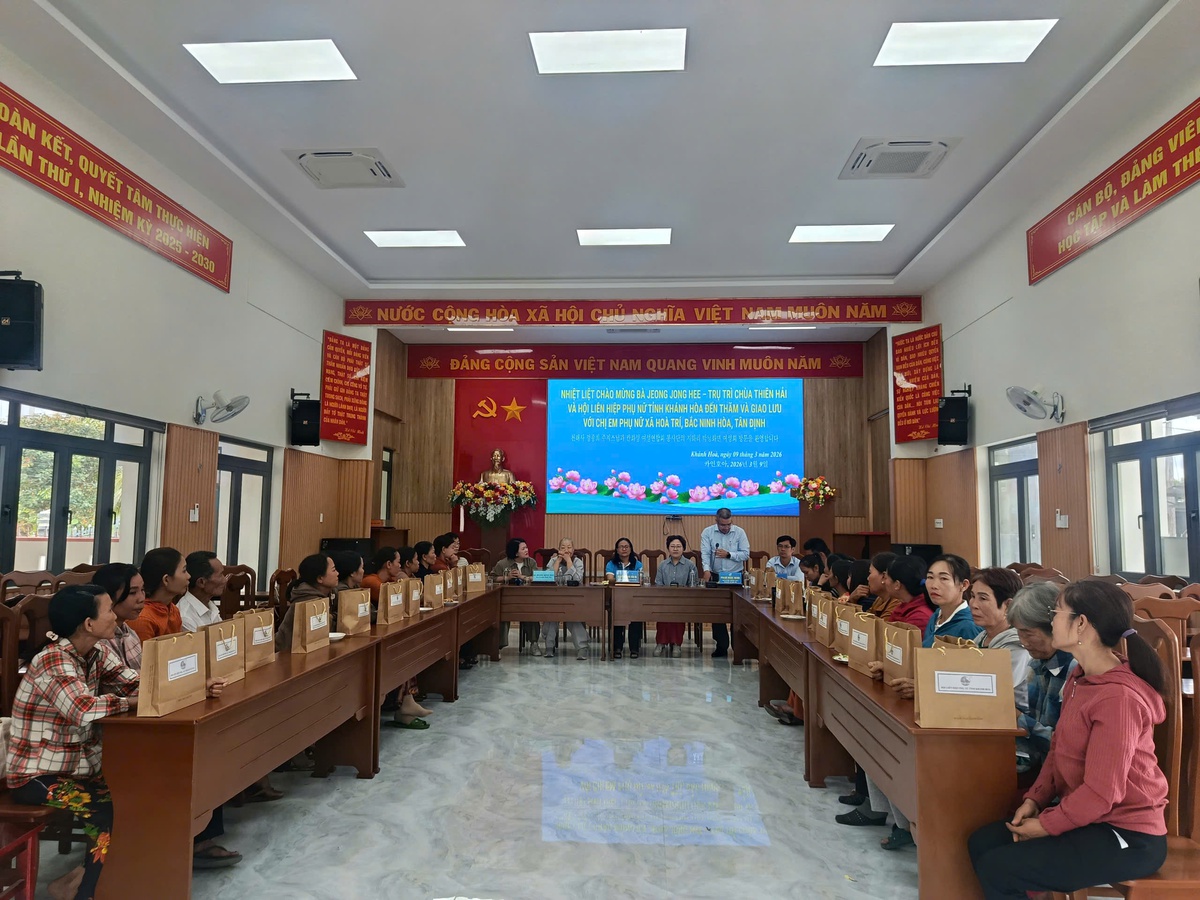 Khánh Hòa: Trao sinh kế cho phụ nữ, thắp sáng ước mơ đến lớp của trẻ em- Ảnh 1.