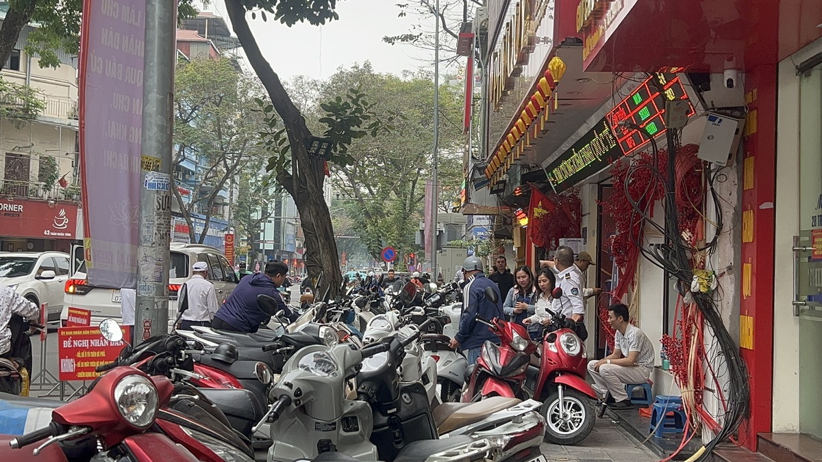 Giá vàng giảm, người dân cần lưu ý gì trước khi mua vàng?- Ảnh 3.