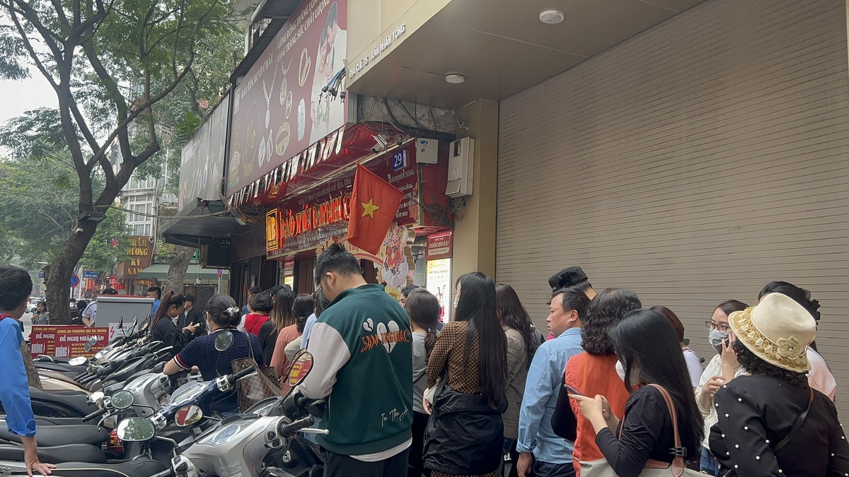 Giá vàng giảm, người dân cần lưu ý gì trước khi mua vàng?- Ảnh 2.