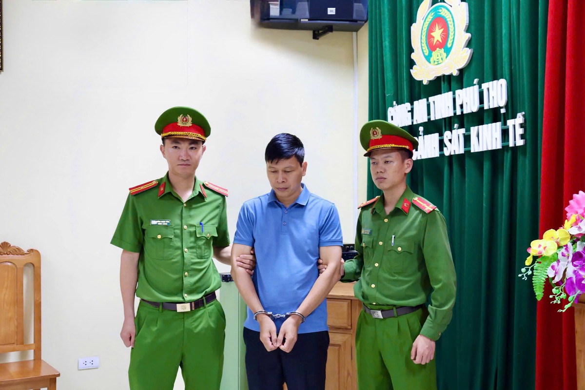 Bắt 5 cán bộ, nguyên cán bộ vụ “xã hội đen” núp bóng doanh nghiệp ở Phú Thọ- Ảnh 1.