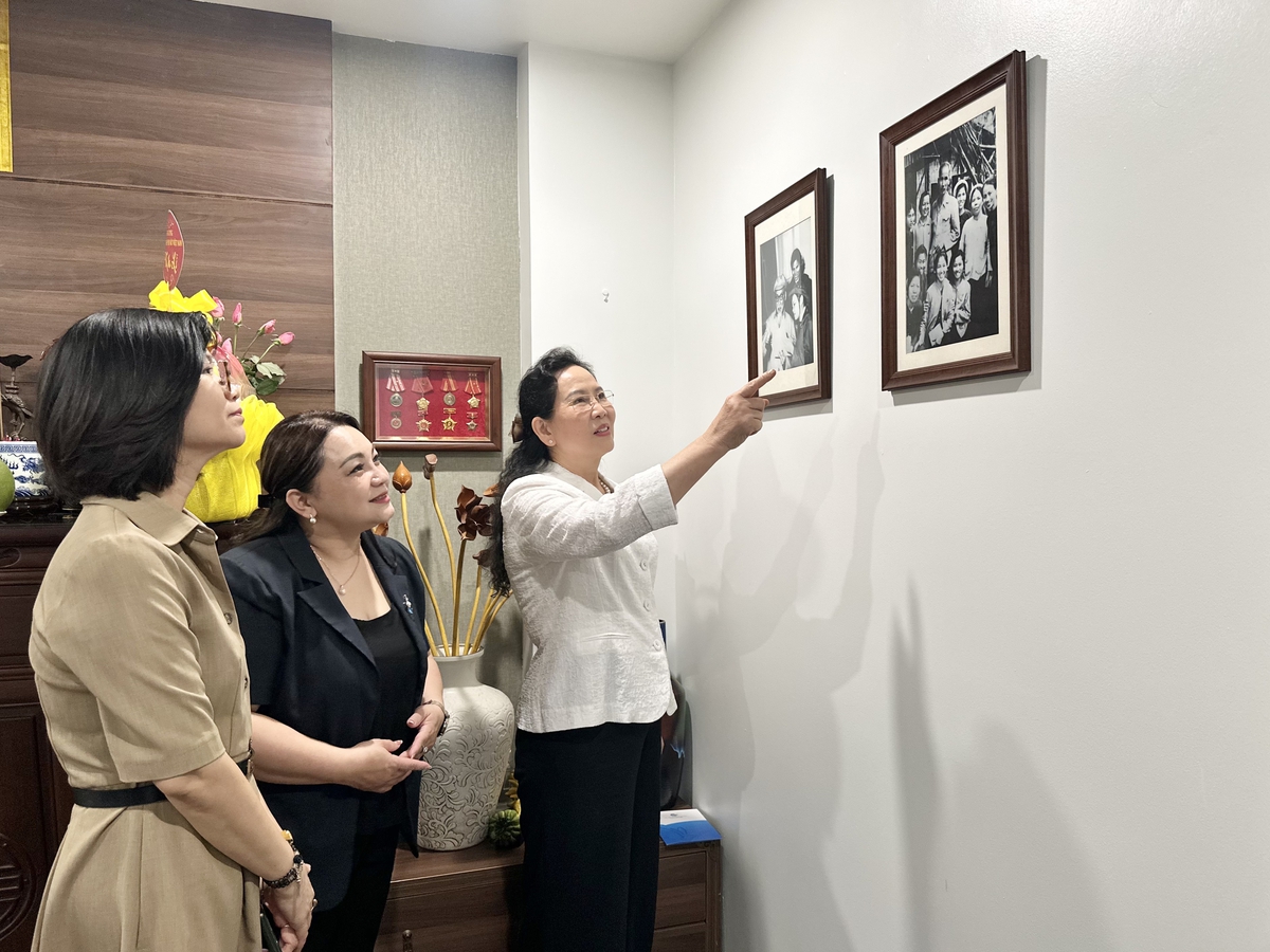 Chủ tịch Hội LHPN Việt Nam Lê Thị Thủy tri ân những người đặt nền móng và giữ lửa phong trào phụ nữ- Ảnh 5.