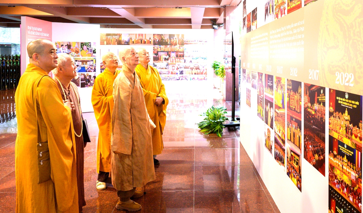 Giới thiệu 450 ảnh tư liệu quý về "45 năm Giáo hội Phật giáo Việt Nam"- Ảnh 2.