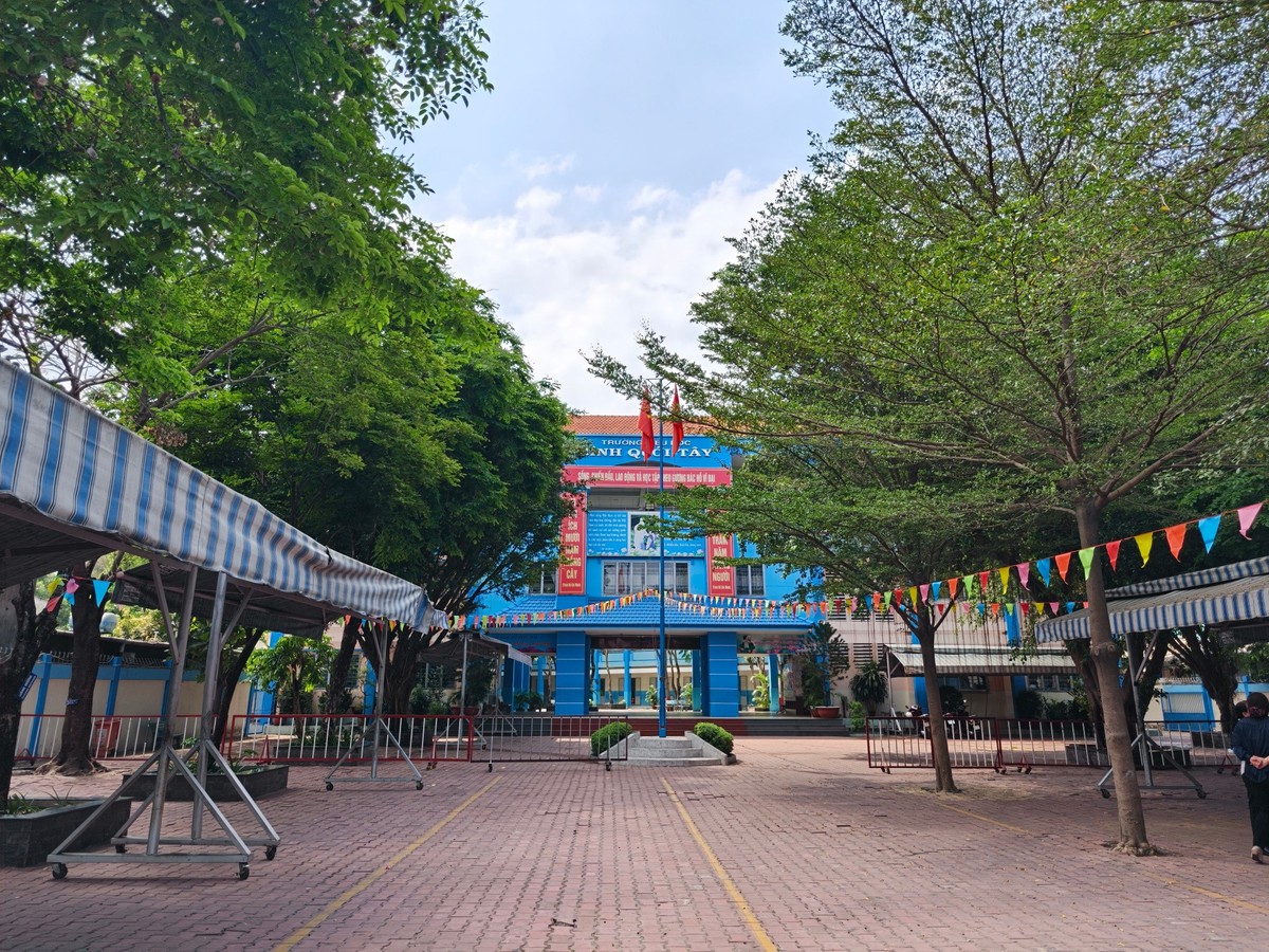 107 học sinh nghi ngộ độc tại TPHCM hiện trong tình trạng ổn định- Ảnh 1.