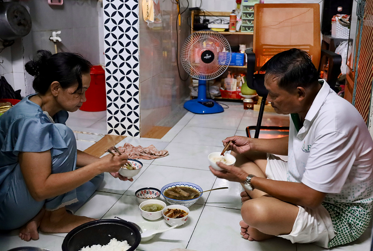 Lao động di cư chật vật xoay xở với "bài toán" chi tiêu- Ảnh 1.