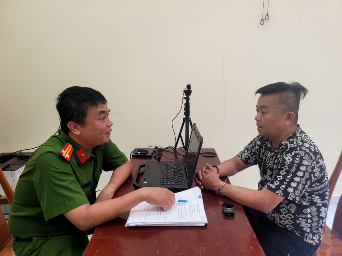 Bắt nhóm đối tượng núp bóng doanh nghiệp mua bán nợ để cưỡng đoạt tài sản- Ảnh 1. Bắt nhóm đối tượng núp bóng doanh nghiệp mua bán nợ để cưỡng đoạt tài sản- Ảnh 1.