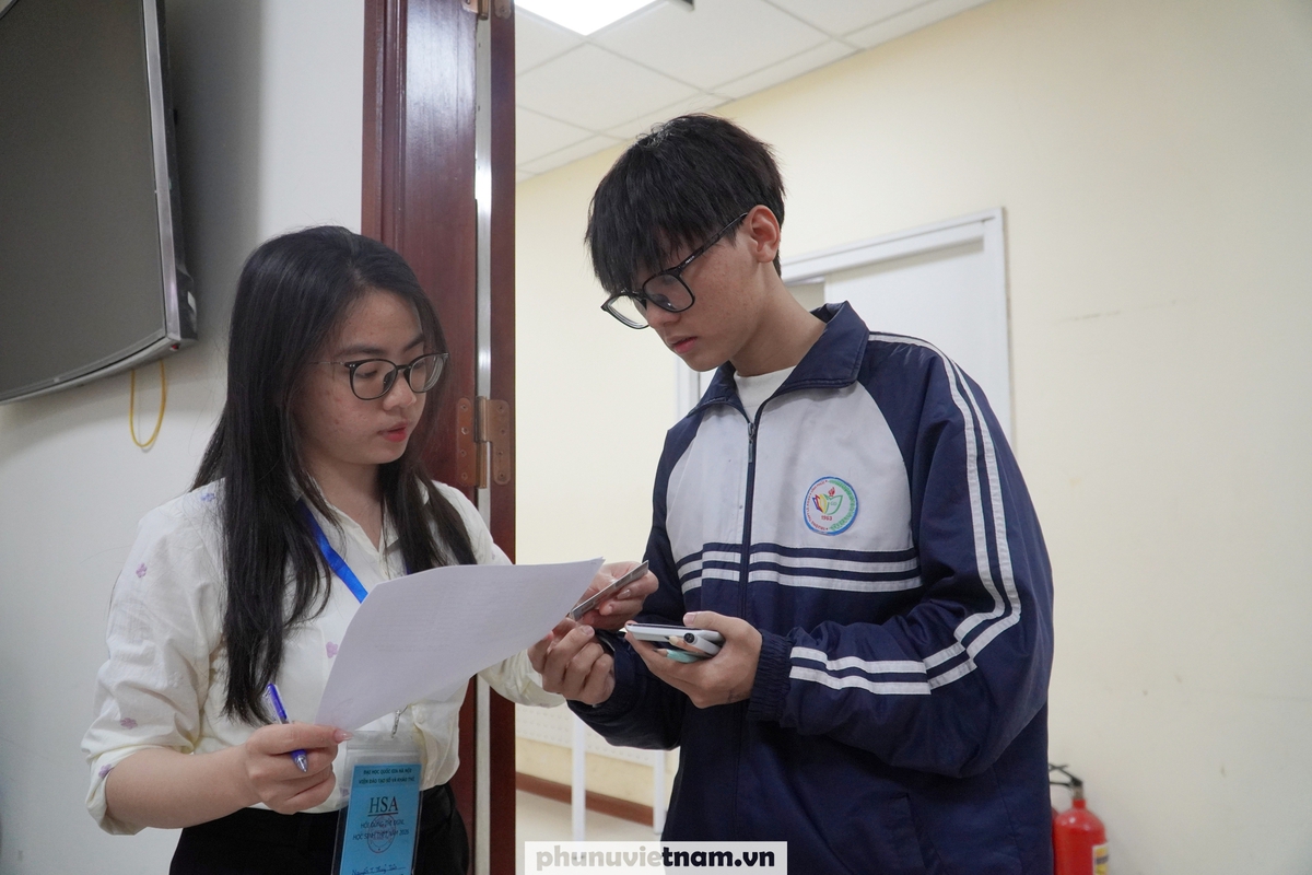 Tăng lợi thế xét tuyển: Học sinh lớp 12 vừa ôn thi, vừa săn điểm cộng- Ảnh 1.