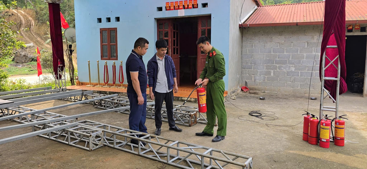Công an Lạng Sơn tăng cường giúp người dân phòng ngừa cháy nổ mùa nắng nóng- Ảnh 5.