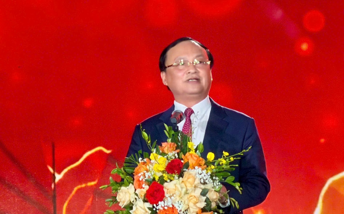 Hàng vạn người tham dự khai mạc Liên hoan Phát thanh toàn quốc 2026 tại Quảng Ninh - Ảnh 2.