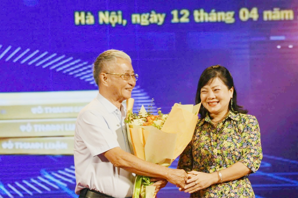 Tác giả Lý Tứ gợi mở cách hiểu Phật pháp trong thời đại số- Ảnh 1.