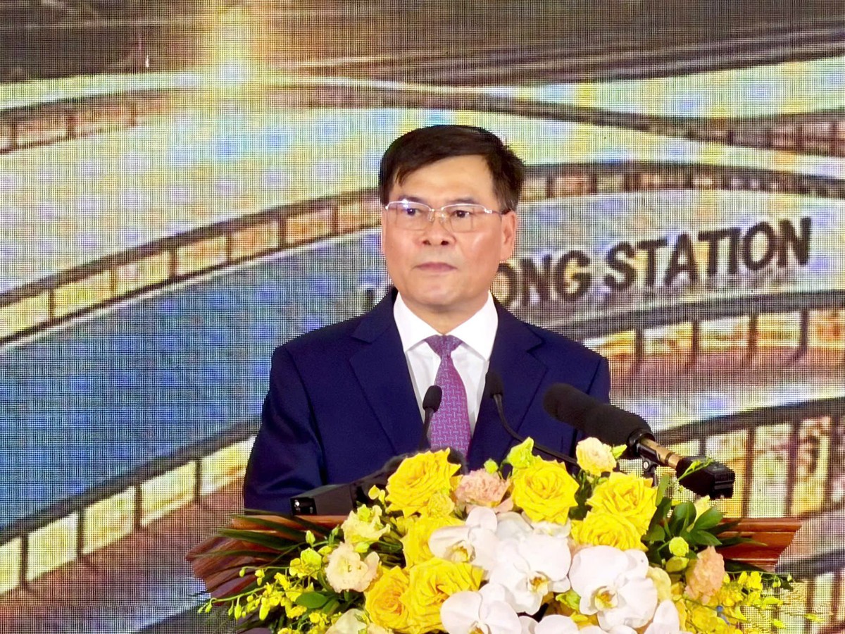 Thủ tướng Lê Minh Hưng dự lễ khởi công tuyến đường sắt tốc độ cao Hà Nội-Quảng Ninh- Ảnh 2.