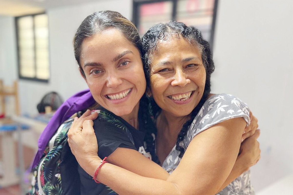 Từ xung đột Colombia đến sàn catwalk: Khi hòa giải "nở hoa" trên những đường may- Ảnh 1.