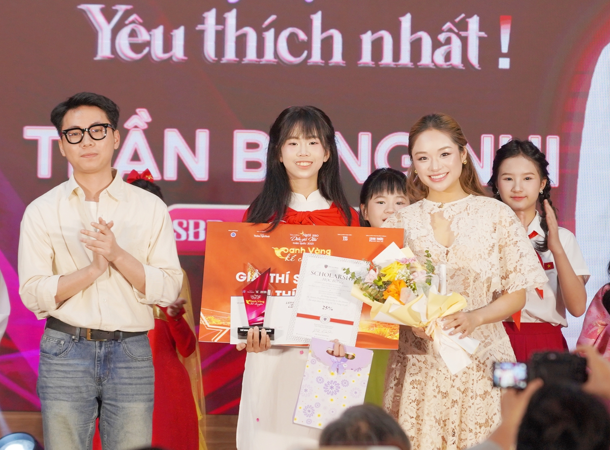 Trao giải "Thí sinh được yêu thích nhất"