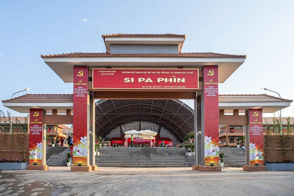 Trường Phổ thông nội trú liên cấp Tiểu học và Trung học cơ sở Si Pa Phìn