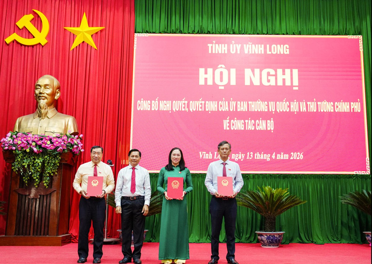 Vĩnh Long công bố các nghị quyết, quyết định về công tác cán bộ- Ảnh 1.