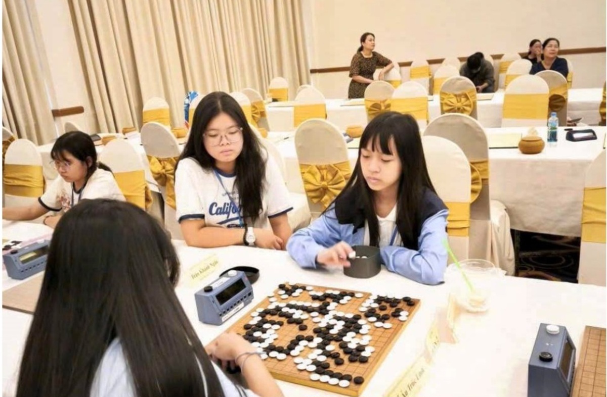 Nữ sinh lớp 7 giành 8 huy chương tại giải cờ vây quốc gia- Ảnh 1.