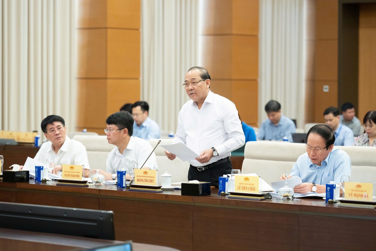 Ủy ban Thường vụ Quốc hội yêu cầu xử lý dứt điểm những kiến nghị cử tri kéo dài nhiều kỳ họp- Ảnh 1. Ủy ban Thường vụ Quốc hội yêu cầu xử lý dứt điểm những kiến nghị cử tri kéo dài nhiều kỳ họp- Ảnh 1.