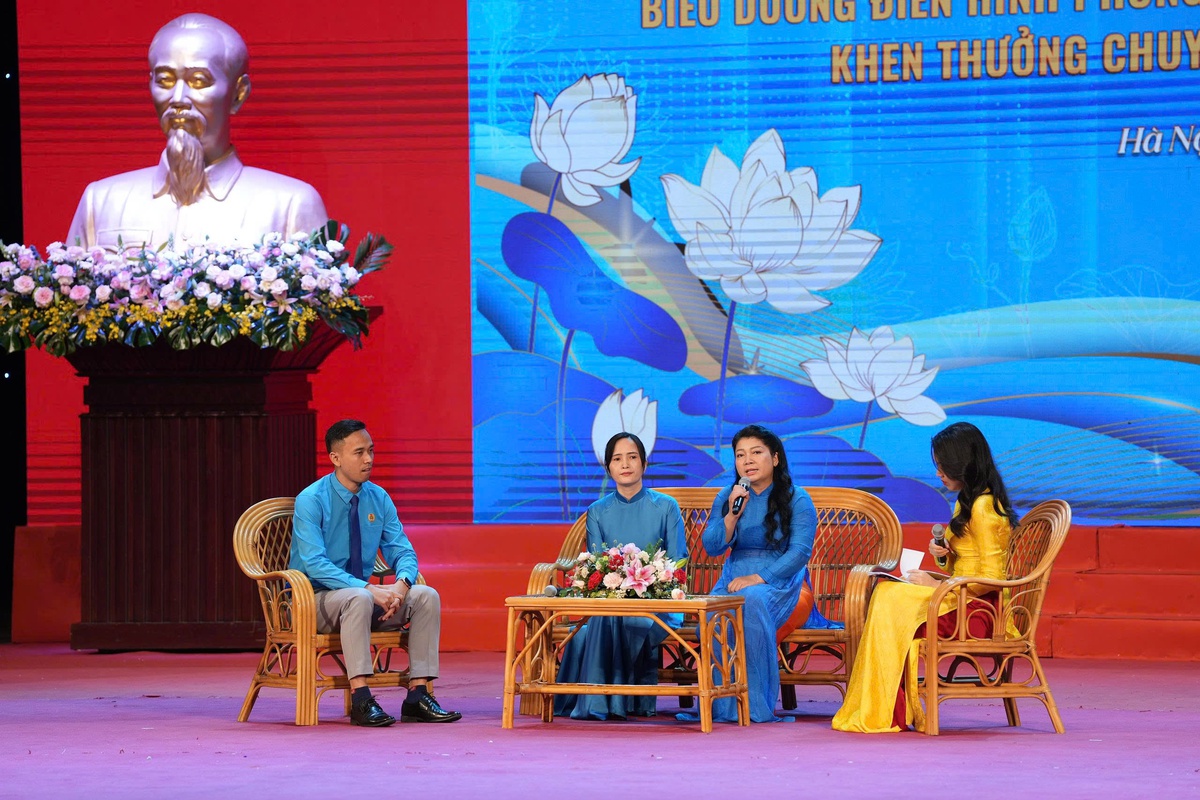 Những "bông hoa" lao động Thủ đô tiếp lửa khát vọng cống hiến- Ảnh 1. Những "bông hoa" lao động Thủ đô tiếp lửa khát vọng cống hiến- Ảnh 1.