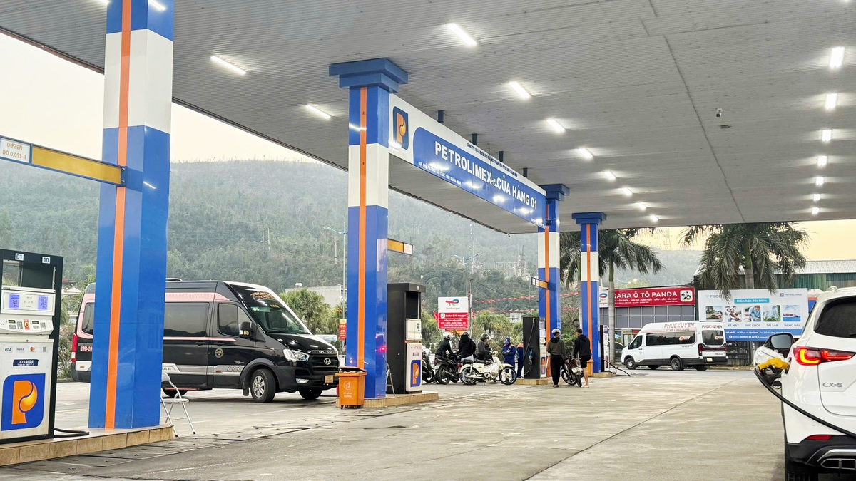 Quảng Ninh chấn chỉnh hoạt động kinh doanh xăng dầu, đảm bảo cung ứng trên địa bàn- Ảnh 1. Quảng Ninh chấn chỉnh hoạt động kinh doanh xăng dầu, đảm bảo cung ứng trên địa bàn- Ảnh 1.