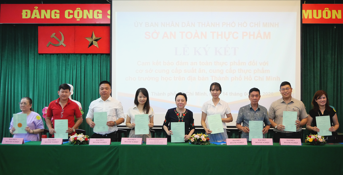 TPHCM: Hơn 300 doanh nghiệp cam kết bảo đảm an toàn suất ăn học đường- Ảnh 4. TPHCM: Hơn 300 doanh nghiệp cam kết bảo đảm an toàn suất ăn học đường- Ảnh 4.