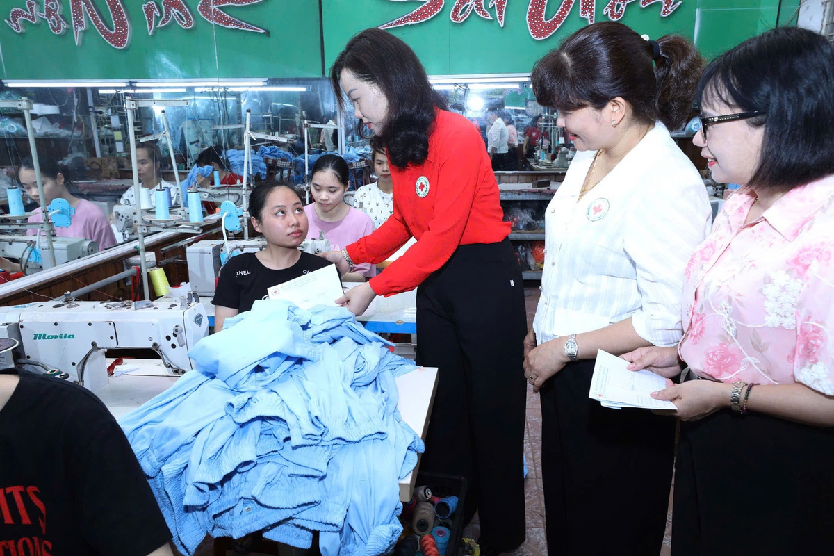 Chia sẻ, tặng quà trẻ em, người khuyết tật ở Lạng Sơn- Ảnh 5.