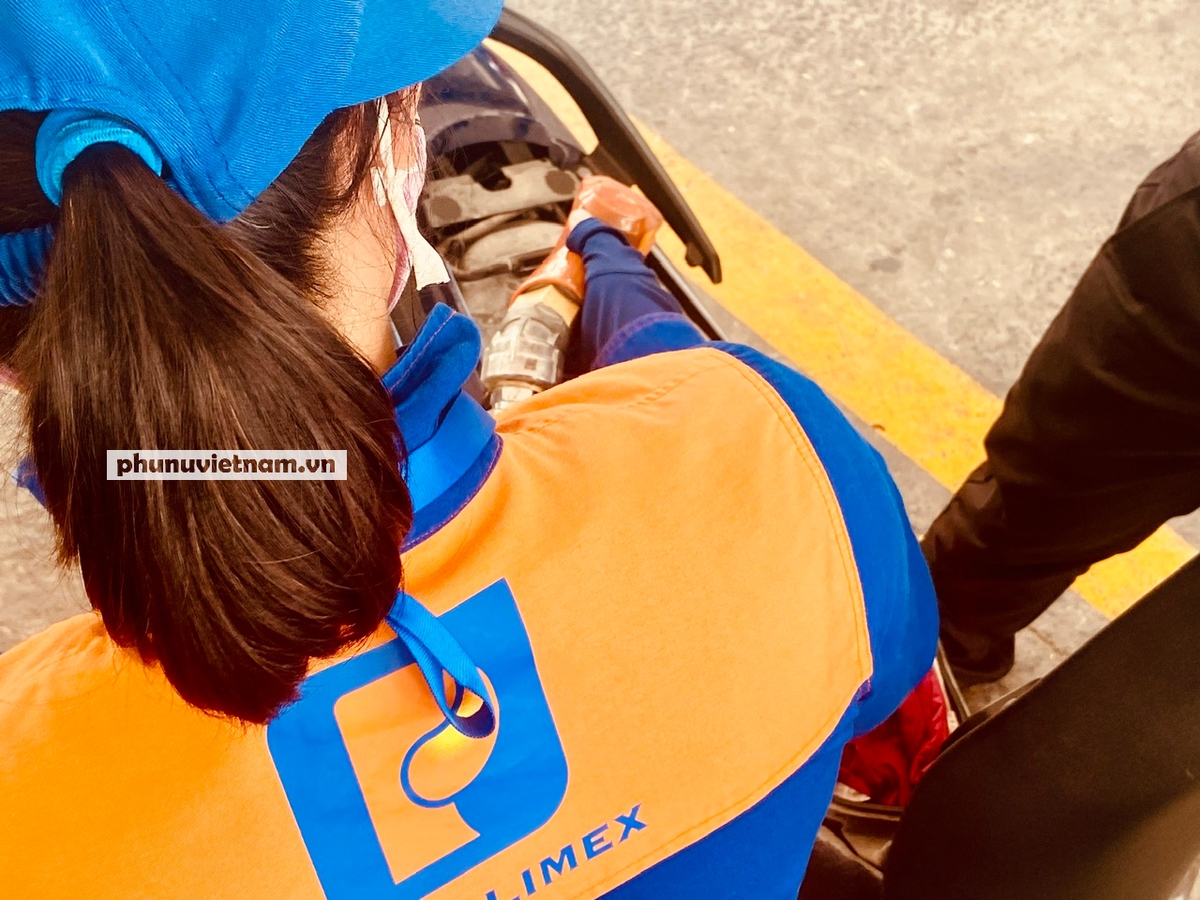 Petrolimex công bố thông tin bất thường về nguy cơ phải rời sàn- Ảnh 1.