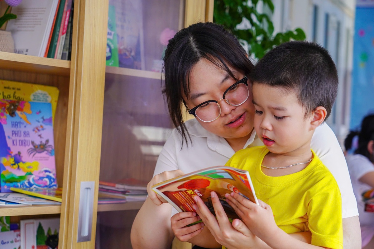 Lớp vẽ cho bệnh nhi góp phần gieo mầm tình yêu với sách- Ảnh 5.