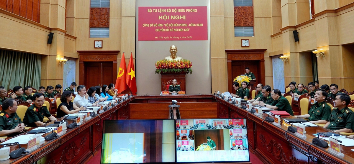 Bộ đội Biên phòng quyết tâm đưa chuyển đổi số vào từng bản, từng hộ dân ở biên giới- Ảnh 2. Bộ đội Biên phòng quyết tâm đưa chuyển đổi số vào từng bản, từng hộ dân ở biên giới- Ảnh 2.