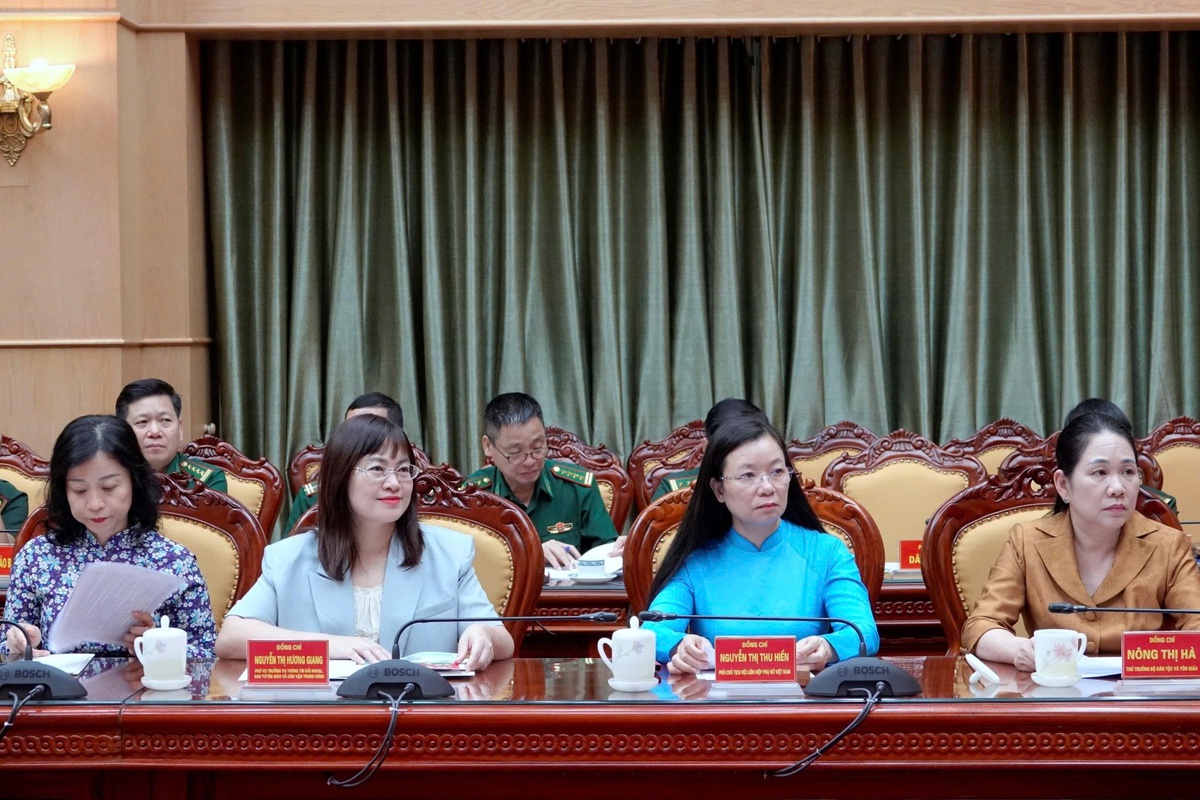 Bộ đội Biên phòng quyết tâm đưa chuyển đổi số vào từng bản, từng hộ dân ở biên giới- Ảnh 1. Bộ đội Biên phòng quyết tâm đưa chuyển đổi số vào từng bản, từng hộ dân ở biên giới- Ảnh 1.