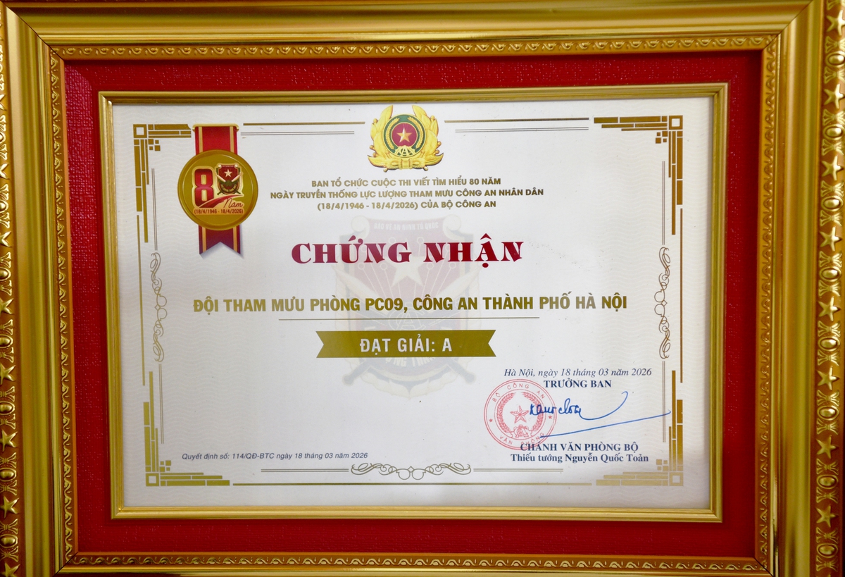 Cán bộ tham mưu Kỹ thuật hình sự Công an Hà Nội: Thầm lặng giữ cho mỗi quyết định đi đúng hướng- Ảnh 6.