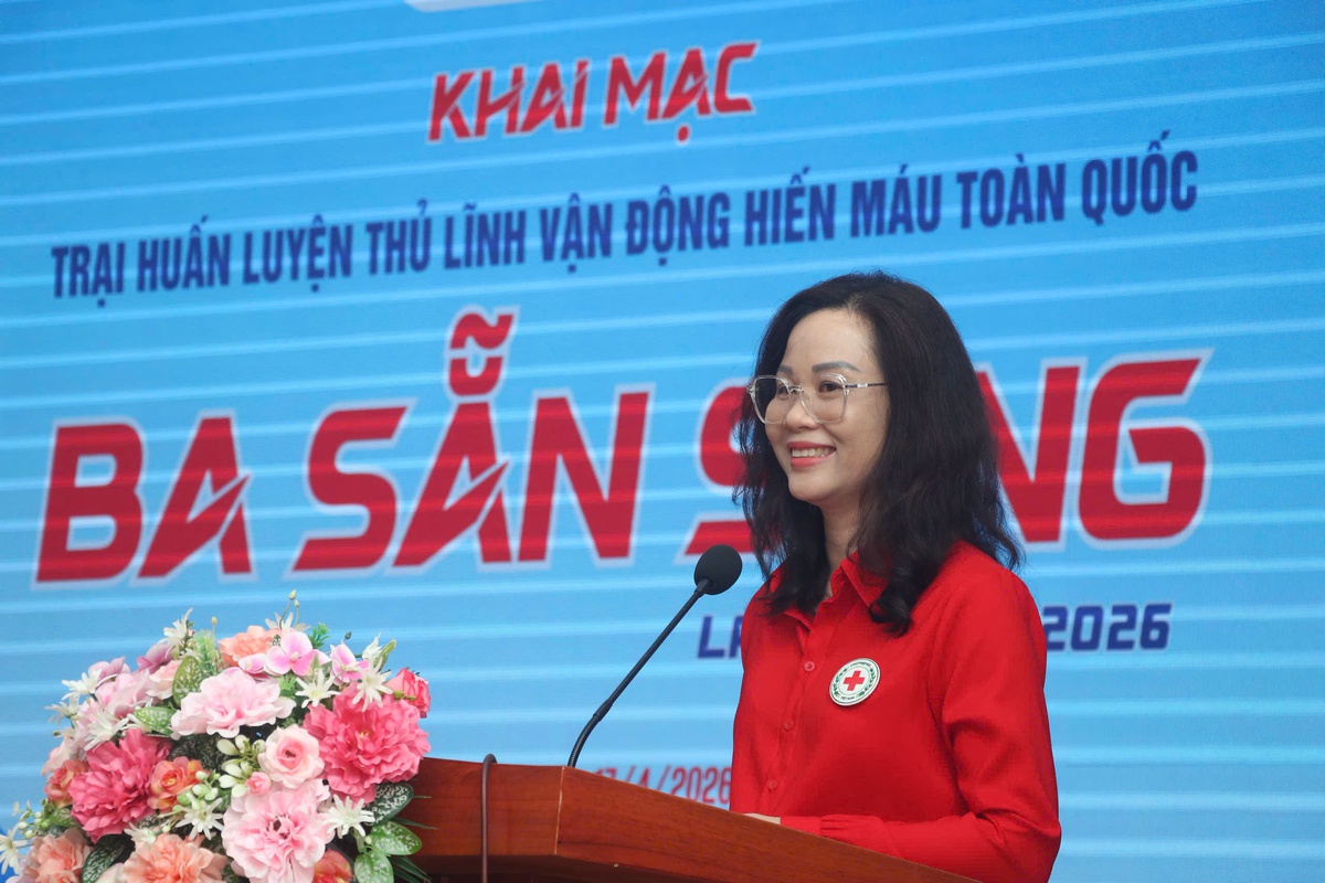 63 nữ tình nguyện viên tham gia Trại huấn luyện thủ lĩnh vận động hiến máu toàn quốc- Ảnh 1.