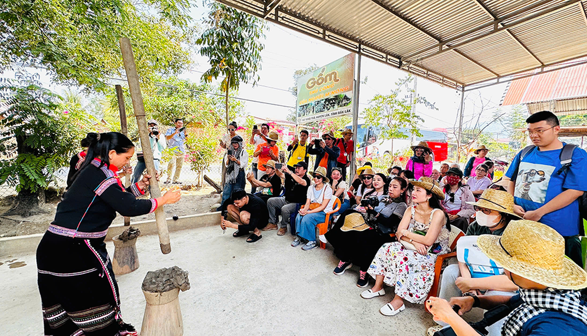 Gốm đen Yang Tao và những điệu vũ nguyên thủy giữa đại ngàn- Ảnh 7.