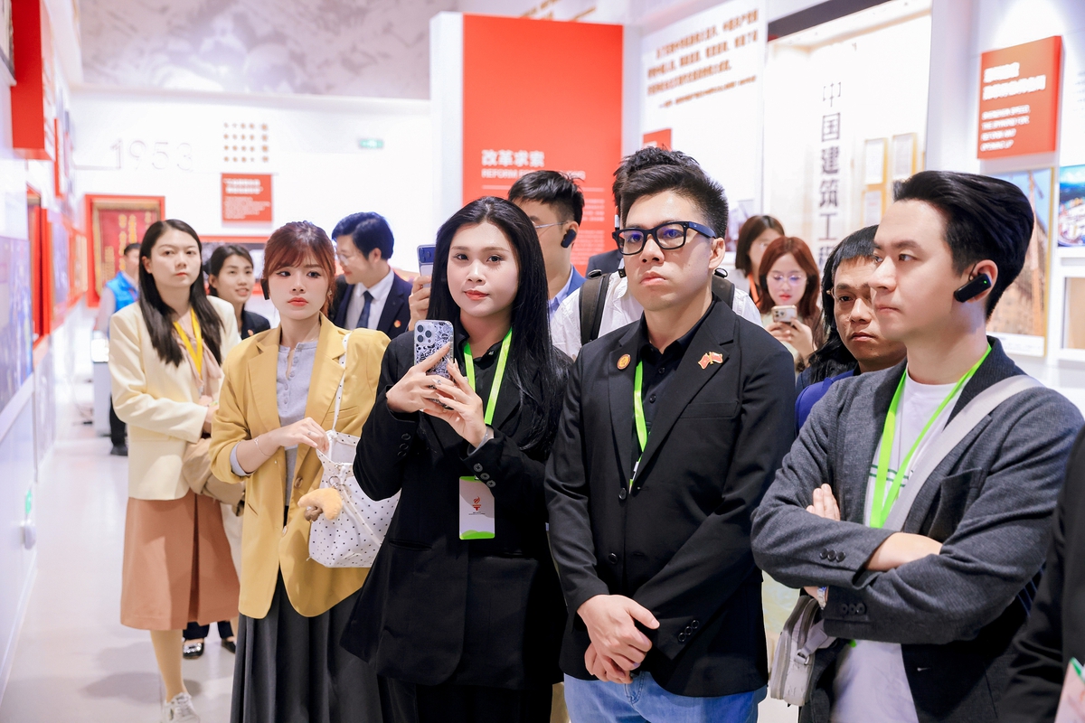 "Không quên nguyện ước ban đầu" của thanh niên thế hệ mới trong Hành trình đỏ- Ảnh 11.