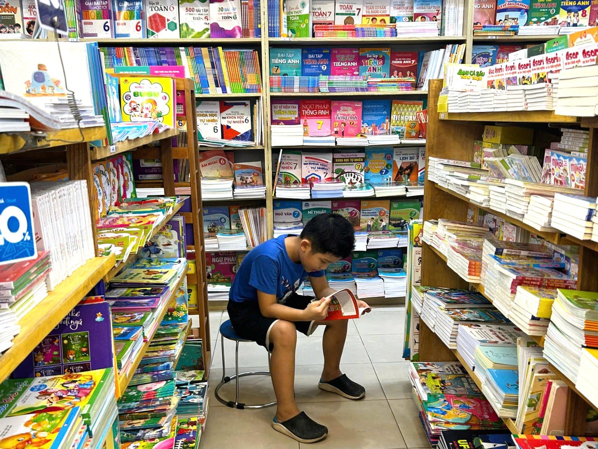 Những người mẹ, người bà giữ nếp đọc trong gia đình thời công nghệ số- Ảnh 5.