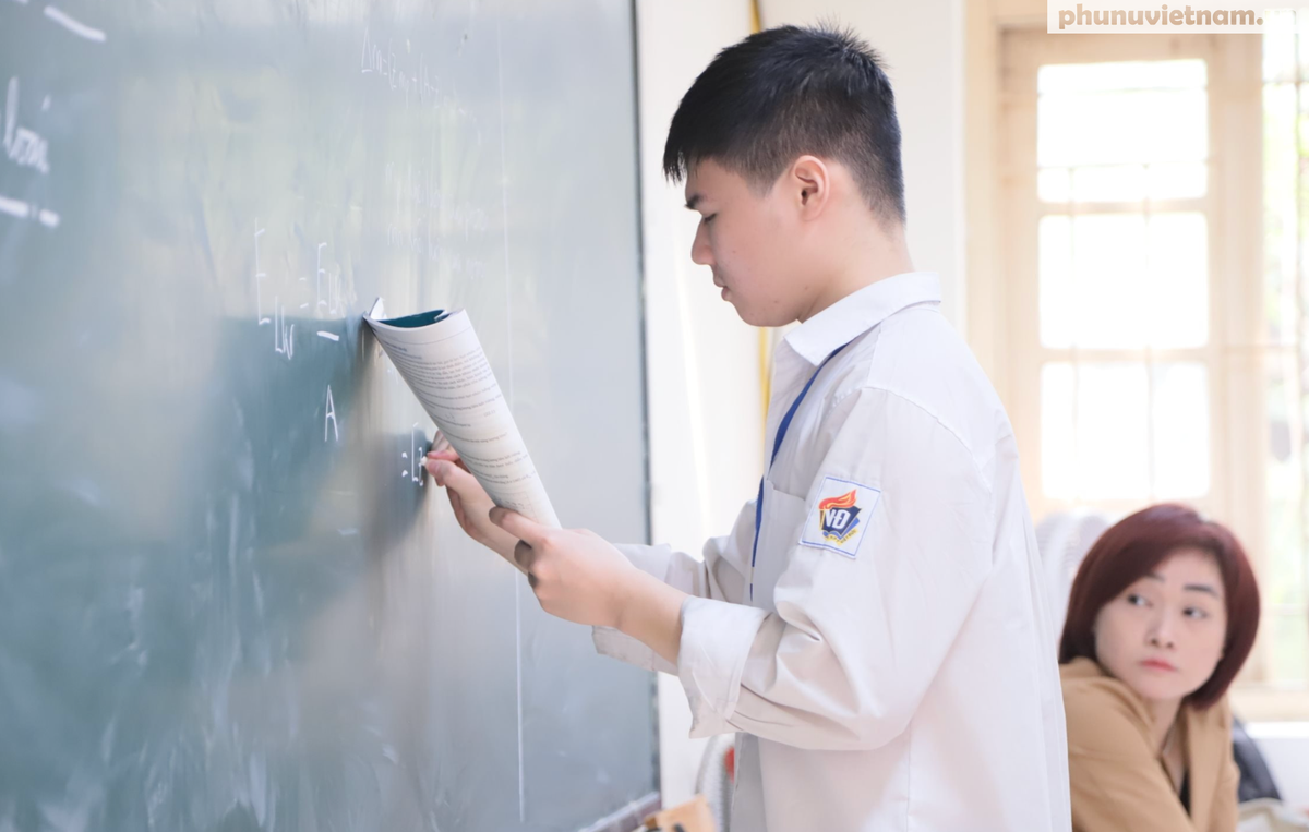 Thi tốt nghiệp THPT 2026: Thầy và trò buộc phải thay đổi cách dạy - cách học- Ảnh 2.